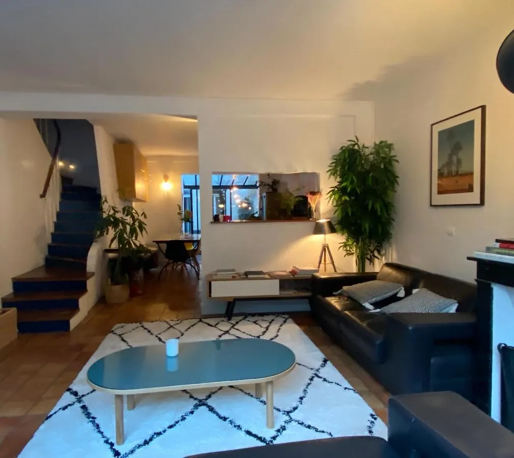Гостевой дом M-Otel Париж Франция